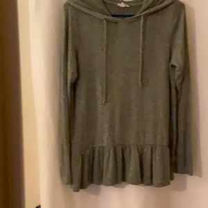 Jane and Delaney - size S - pull over tunic